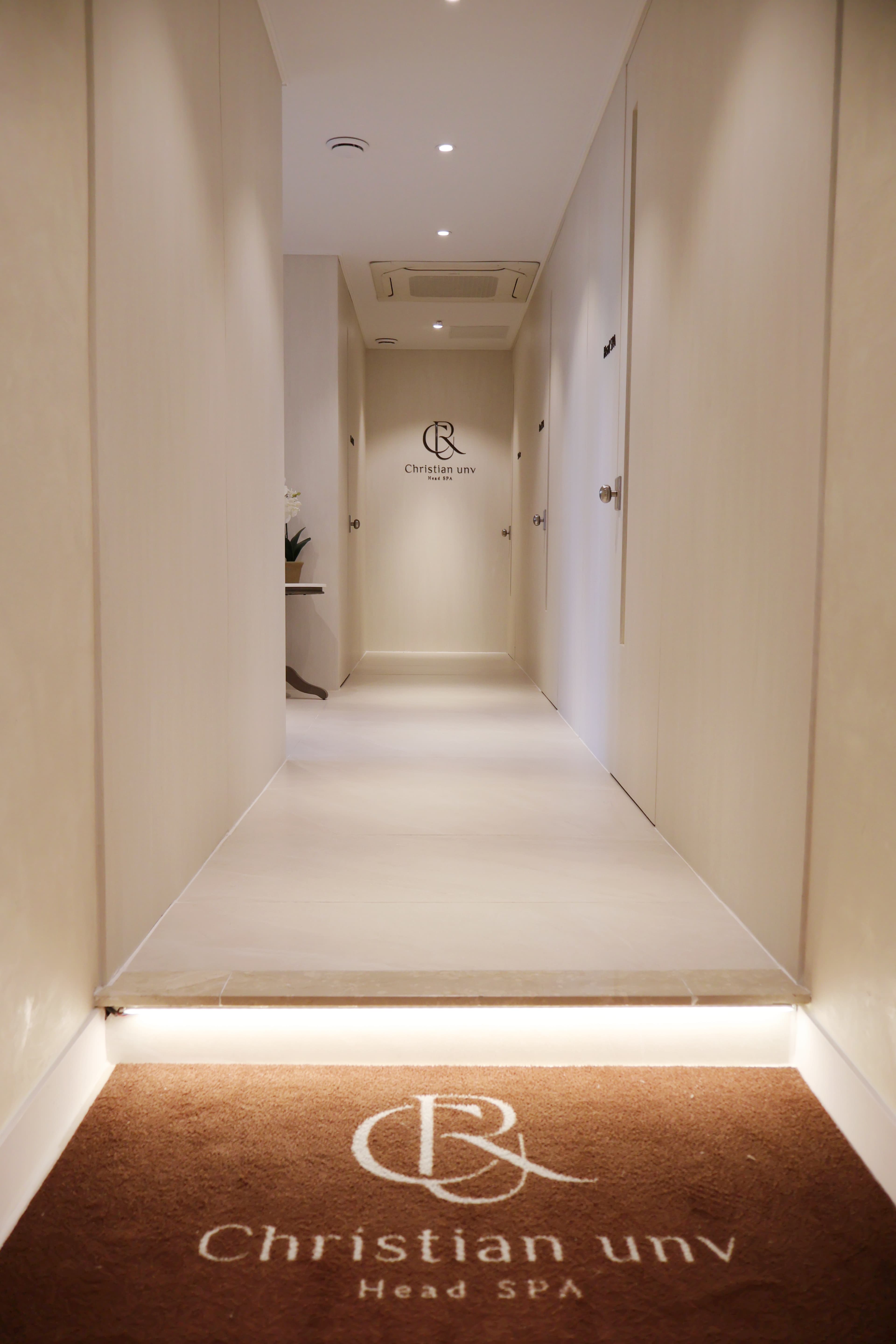 Christian unv Head Spa entrance